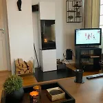 On With Walking Distance To Everything Apartamento *