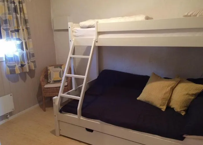 On With Walking Distance To Everything Apartment *