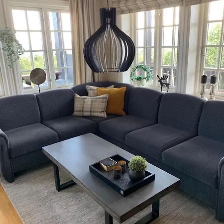 아파트 On With Walking Distance To Everything